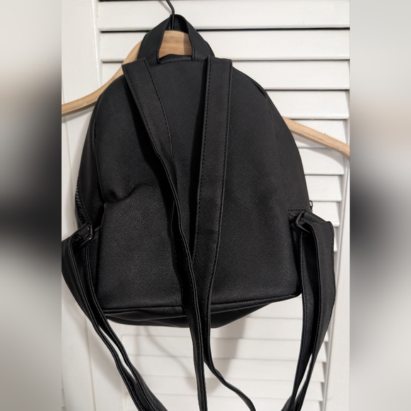 Marc Tetro Boston Terrier Mini Backpack - Picture 2 of 7